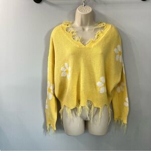 Polly & Esther Yellow Long Sleeve Distressed Hem V Neck Daisy Sweater Medium